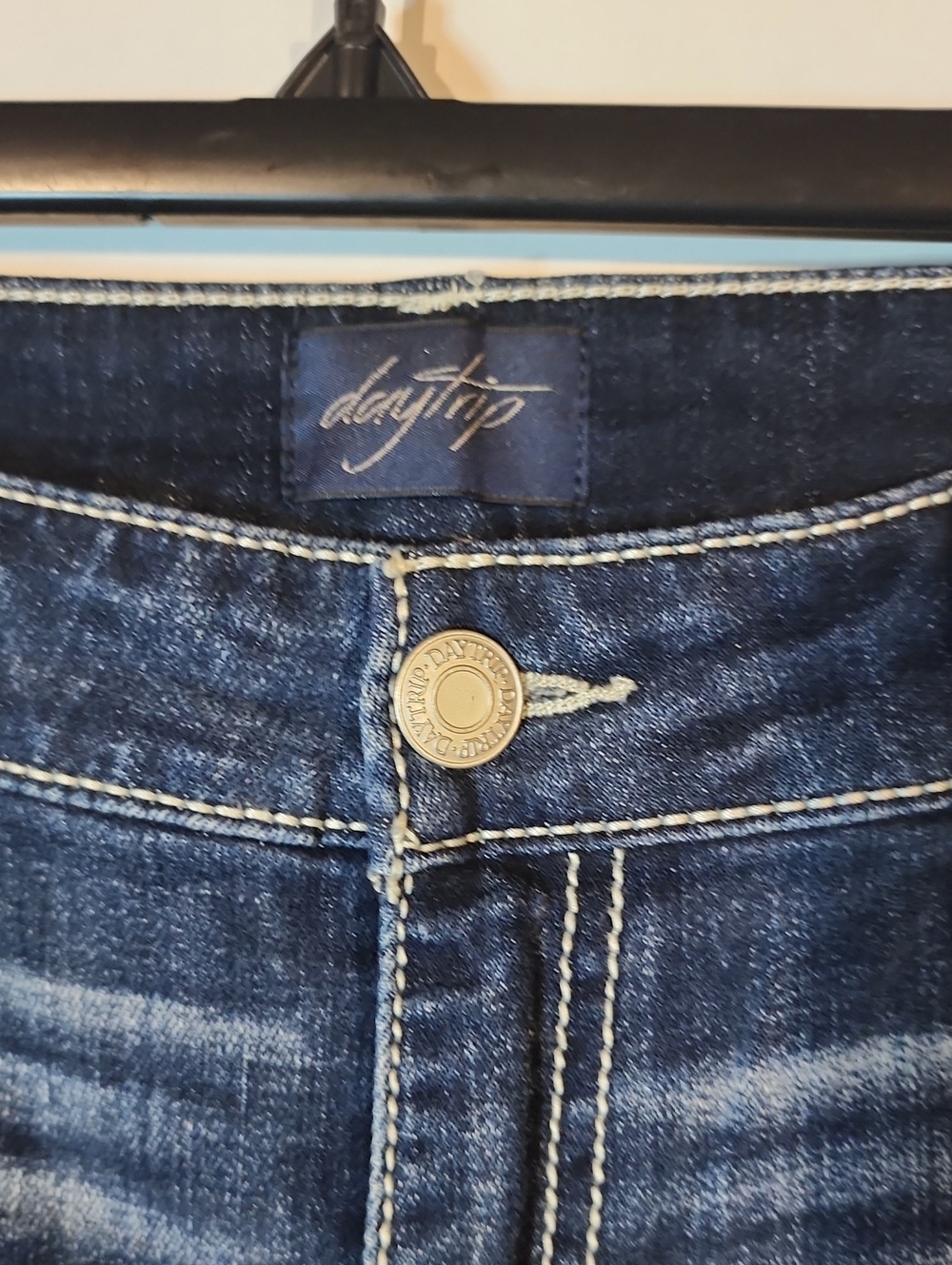 Daytrip Virgo Universal Fit Cropped Jeans NWOT Size 31 - Picture 4 of 10